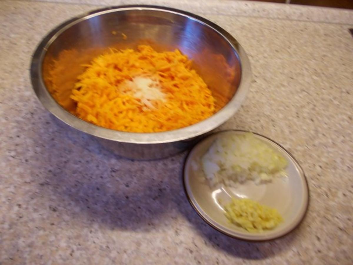 Karottensalat mit Ingwer und Rosinen - Rezept - Bild Nr. 3