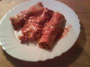 Cannelloni mit Frischkäse-Salami-Füllung und Tomatensoße - Rezept