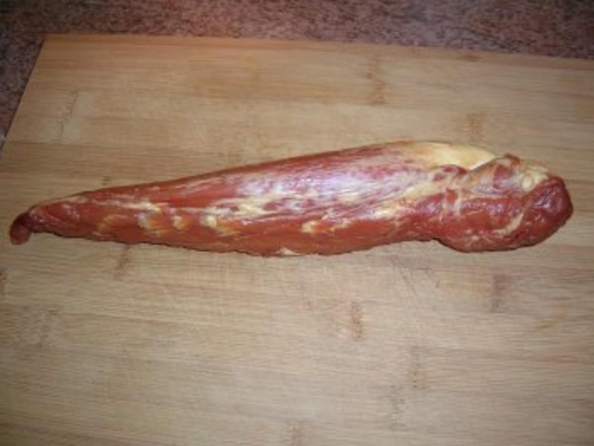 Geräuchertes Schweinefilet im Kartoffelmantel mit Chinakohlgemüse - Rezept - Bild Nr. 2