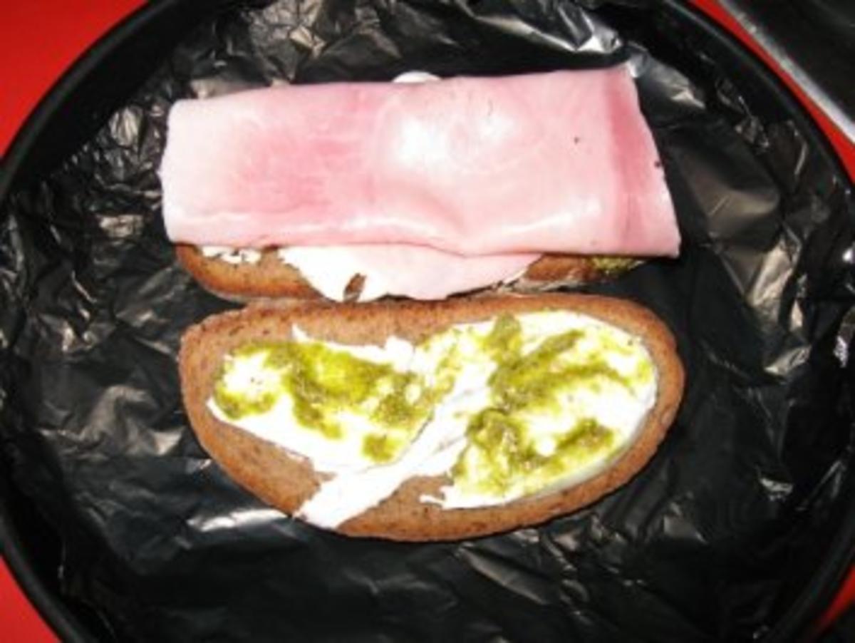 überbackenes Brot mit Schinken+Mozarella - Rezept - Bild Nr. 3
