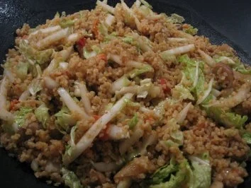 Bulgur-Wokpfanne mit Chinakohl und Räuchertofu - Rezept - Bild Nr. 2