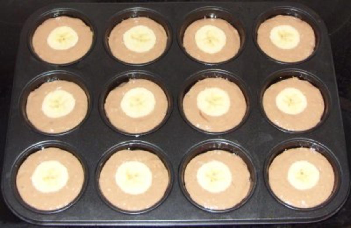 Kleingebäck - Kokos-Orangen-Zimt-Muffins mit Bananenstücken - Rezept - Bild Nr. 2