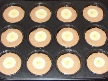 Kleingebäck - Kokos-Orangen-Zimt-Muffins mit Bananenstücken - Rezept - Bild Nr. 2