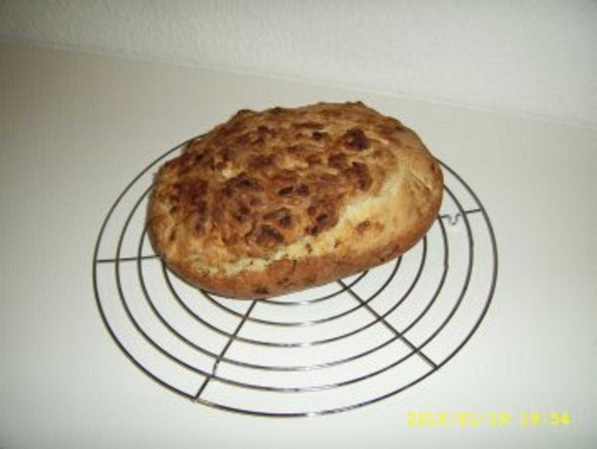 Buttermilch - Zwiebel - Brot - Rezept mit Bild - kochbar.de