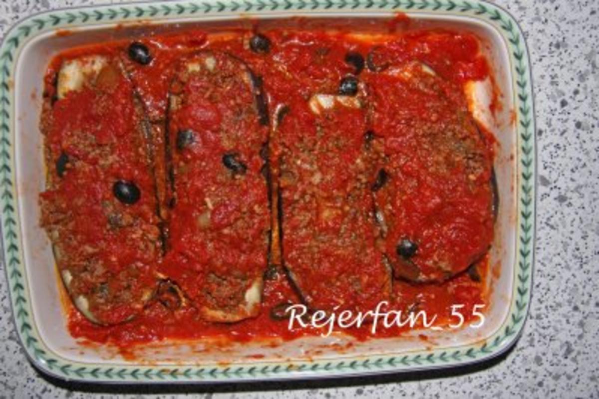 Gefüllte Auberginen in Tomaten-Olivensoße - überbacken - Rezept - Bild Nr. 4