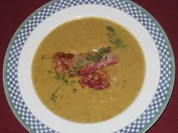 Passierte Kartoffelsuppe mit getrockneten Steinpilzen und ausgelassenem Bacon - Rezept