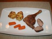 Zweierlei von Ente mit Kartoffelsoufflé und Fingermöhren - Rezept