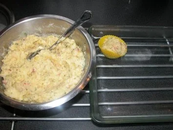 Zweierlei von Ente mit Kartoffelsoufflé und Fingermöhren - Rezept - Bild Nr. 7