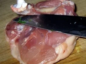 Hähnchenrouladen  "Jalapenos" mit Bandnudeln und Weißwein-Sahne-Soße - Rezept - Bild Nr. 7