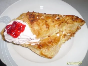 Rezept: Blätterteighörnchen Blätterteighörnchen - Rezept