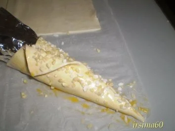 Rezept: Blätterteighörnchen Bild Nr. 5 Blätterteighörnchen - Rezept - Bild Nr. 5