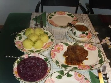 Rezept: Fleischgerichte: Deftiger Rinderbraten In Traubensaft Bild Nr. 3 Fleischgerichte: Deftiger Rinderbraten In Traubensaft - Rezept - Bild Nr. 3