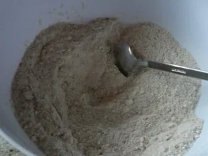 Rezept: Haselnuß-Muffins mit Preiselbeeren Bild Nr. 6 Haselnuß-Muffins mit Preiselbeeren - Rezept - Bild Nr. 6