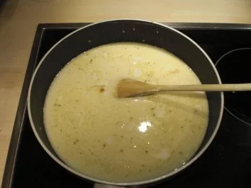 Rezept: Erbsen-Thaicurry-Suppe mit Minzschaum Bild Nr. 3 Erbsen-Thaicurry-Suppe mit Minzschaum - Rezept - Bild Nr. 3