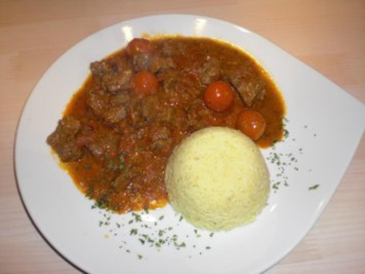 Rindfleisch-Tomaten-Curry mit Kreuzkümmel und Zitronenbasmatireis ...
