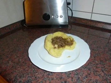 Gefüllte Kartoffelklöße in Champignonsahnesoße - Rezept - Bild Nr. 2