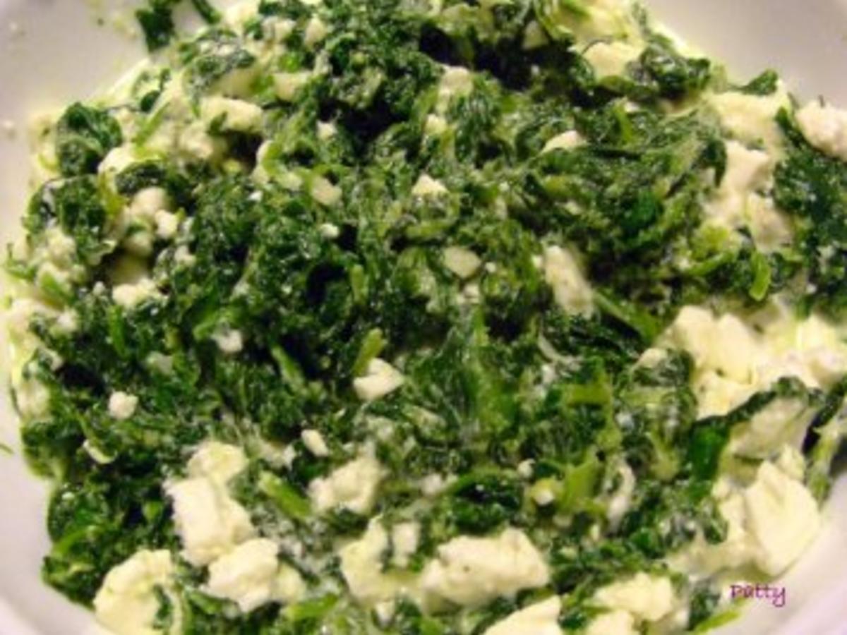 Spinat Taschen mit Feta und Pinienkernen - einfach - von Peppermintpatty