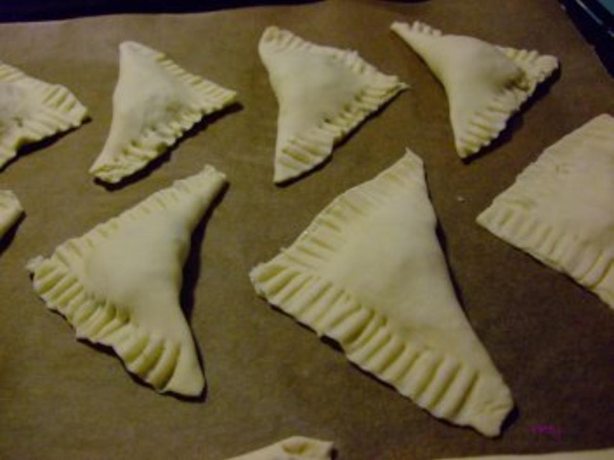 Spinat Taschen mit Feta und Pinienkernen - einfach - von Peppermintpatty