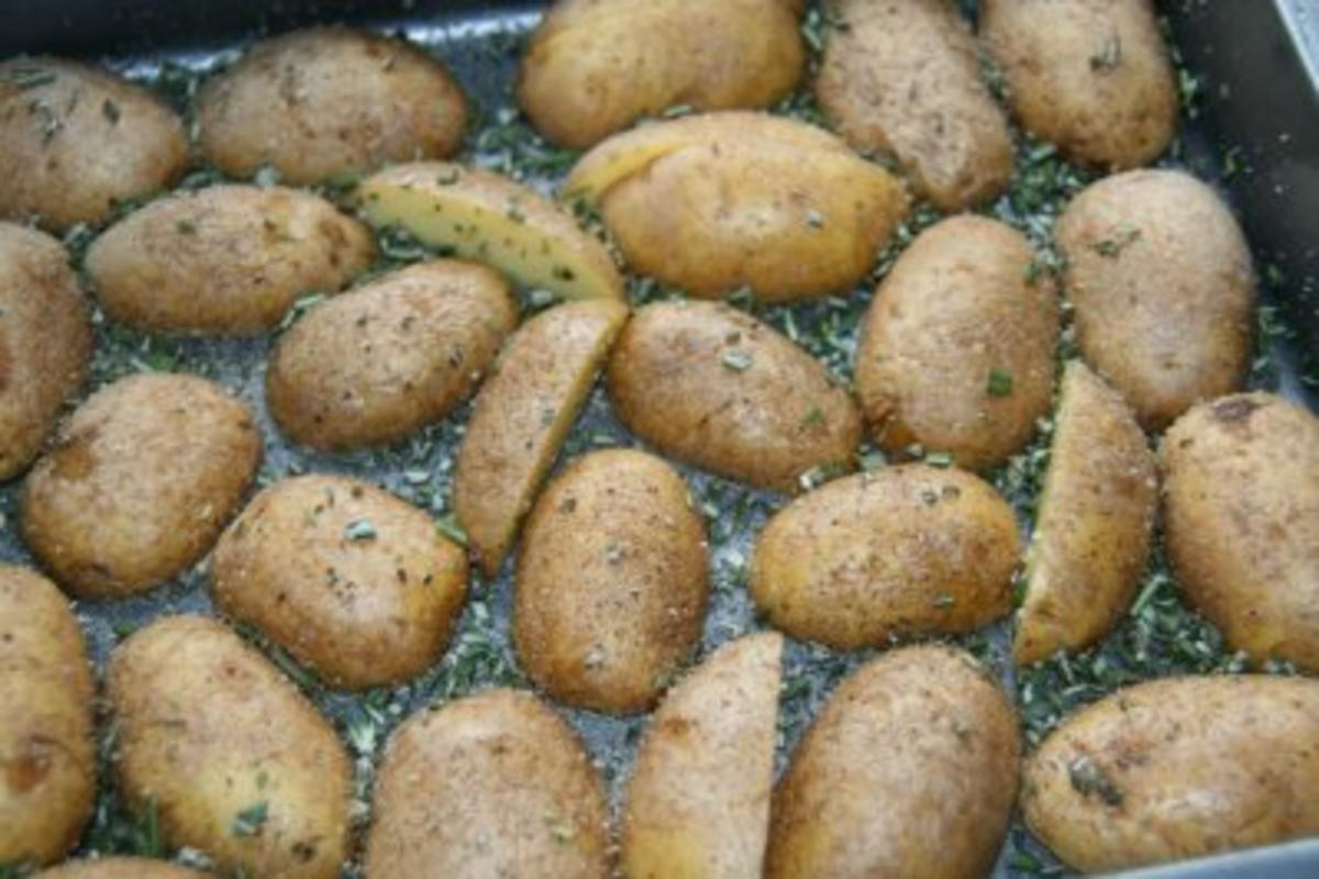 Kalbsrouladen mit Rosmarinkartoffeln - Rezept - Bild Nr. 3