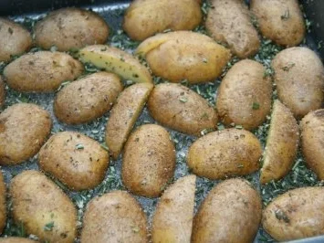 Rezept: Kalbsrouladen mit Rosmarinkartoffeln Bild Nr. 3 Kalbsrouladen mit Rosmarinkartoffeln - Rezept - Bild Nr. 3