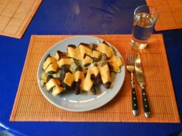 Rezept: Kartoffeln: Mexikanische Kartoffelspalten mit Käse und Ei Kartoffeln: Mexikanische Kartoffelspalten mit Käse und Ei - Rezept