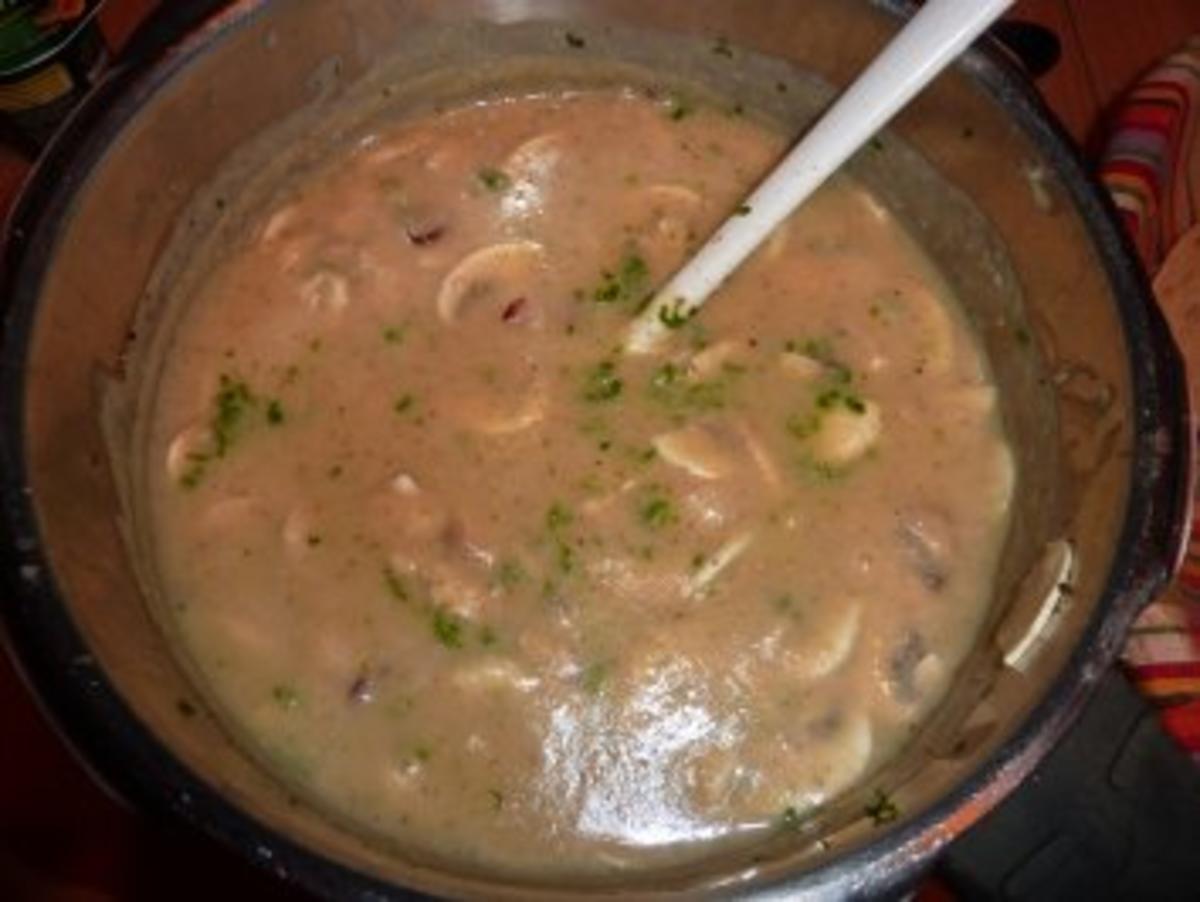 Suppen: Champignoncremesuppe - Rezept - Bild Nr. 3