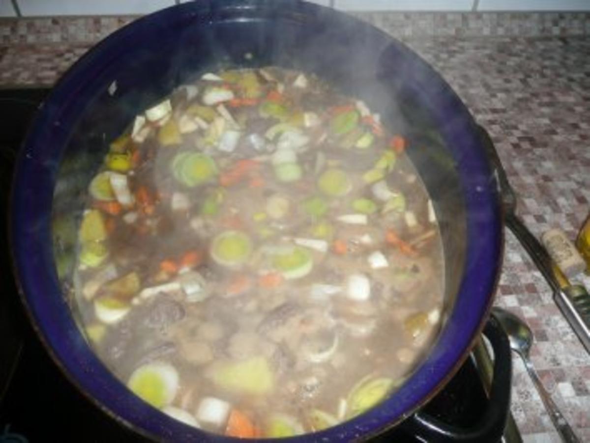 Linsen-Gulasch-Eintopf - Rezept mit Bild - kochbar.de