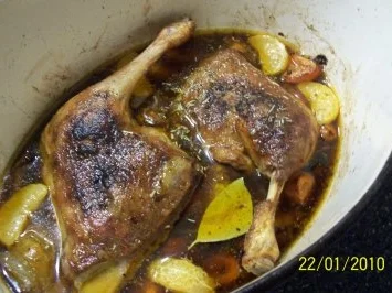 Aus dem Backofen - Geschmorte Entenkeule mit Orangen-Mandarinsoße  ♥ ♥ ♥ - Rezept - Bild Nr. 3