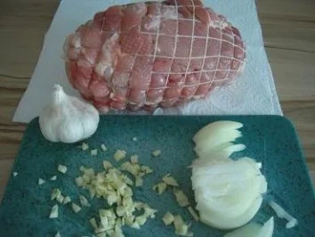 Spanferkelrollbraten an Balsamico-Linsen - Rezept - Bild Nr. 2