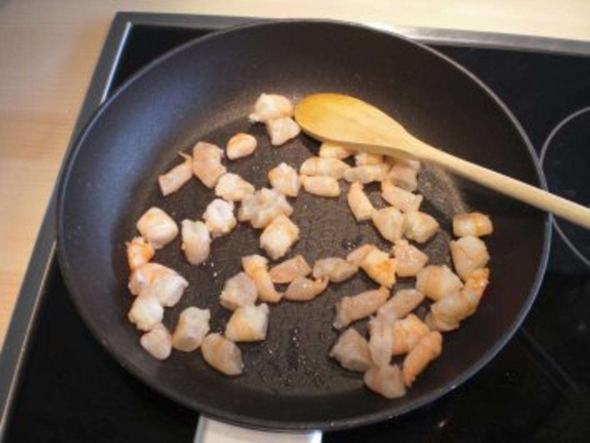 Garnelen-Zitrus-Salat mit Sauerrahmmousse und Orangen-Chili-Gelee ...