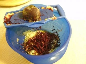 Rezept: Rote Bete-Apfel-Salat Bild Nr. 4 Rote Bete-Apfel-Salat - Rezept - Bild Nr. 4