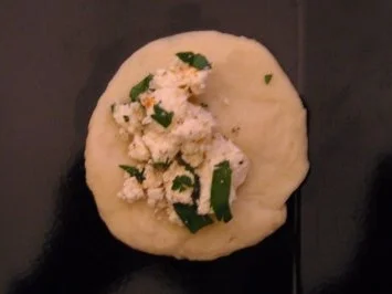 Gefüllte Teigtaschen (Pogaca) - Rezept - Bild Nr. 3