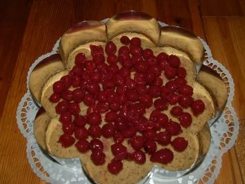 Amicellitorte mit Kirschen und Bananen - Rezept - Bild Nr. 4