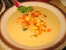 Suppe: Feine Chicoreesuppe mit Flußkrebsfleisch - Rezept