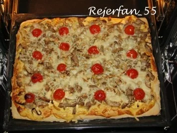 Schweinefilet-Gyros auf Pizzateig - Rezept