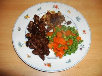 Mary's Hühnchenherzen in Butter gebraten mit Gemüse - Rezept