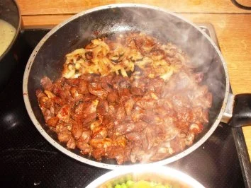 Mary's Hühnchenherzen in Butter gebraten mit Gemüse - Rezept - Bild Nr. 8