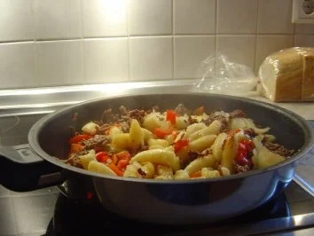 "Kleines Jubiläum 500"  Hack-Sauerkraut-Auflauf mit Käse überbacken... - Rezept - Bild Nr. 4