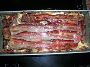 Hackfleischrolle Sorpresa - Der Rollbraten hält im Inneren eine Überraschung bereit und er ist sehr lecker- - Rezept - Bild Nr. 3