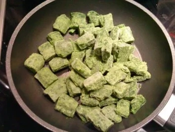 Rezept: Pasta mit Spinatsauce und Scampis Bild Nr. 2 Pasta mit Spinatsauce und Scampis - Rezept - Bild Nr. 2