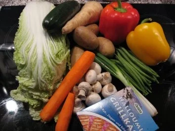 Rezept: Gemüse-Wokpfanne mit krossem Halloumi-Grillkäse Gemüse-Wokpfanne mit krossem Halloumi-Grillkäse - Rezept