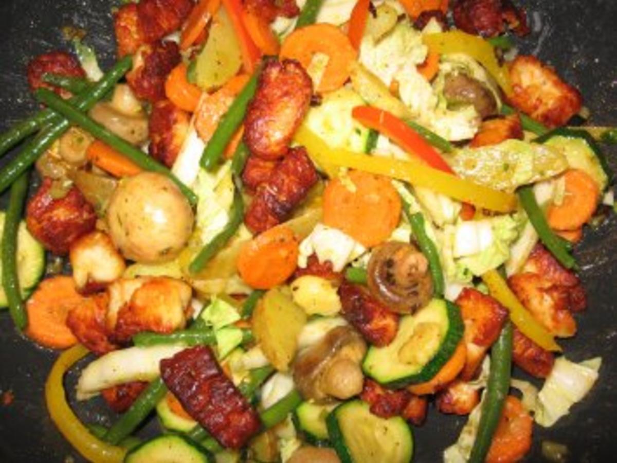 Gemüse Wokpfanne mit krossem Halloumi Grillkäse - einfach - von sTinsche
