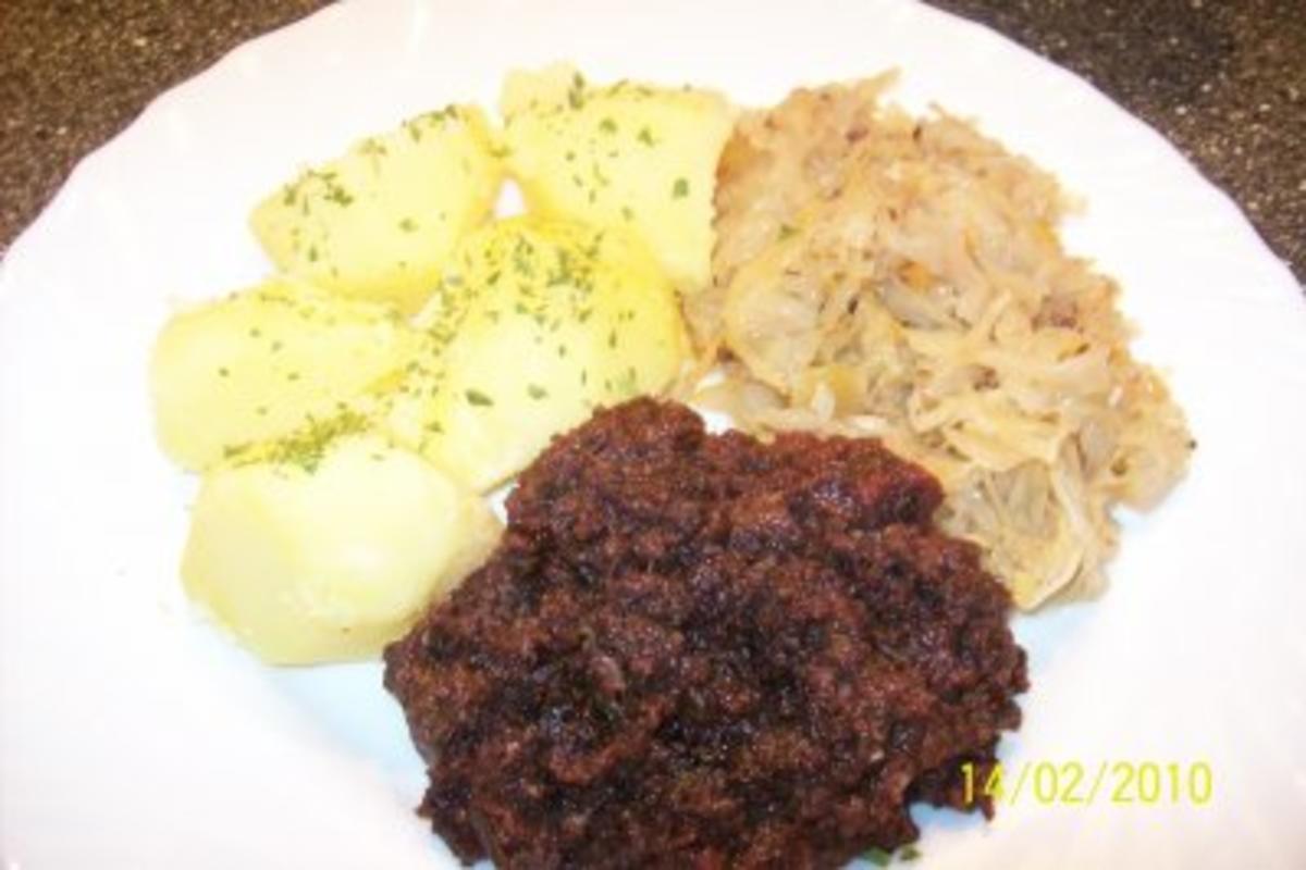 Blutwurst mit Sauerkraut u.Salzkartoffeln - Rezept - kochbar.de