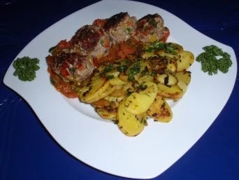 Rezept: Gemüse-Hackbällchen auf Tomatenbett und Bratkartoffeln Bild Nr. 8 Gemüse-Hackbällchen auf Tomatenbett und Bratkartoffeln - Rezept - Bild Nr. 8