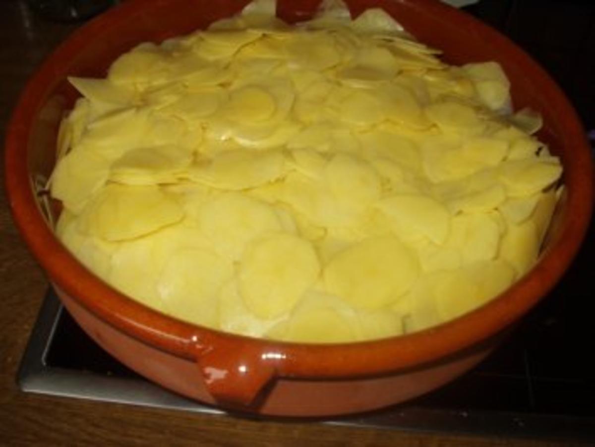 Gulasch-Mett-Topf mit Kartoffelkruste - Rezept - Bild Nr. 3