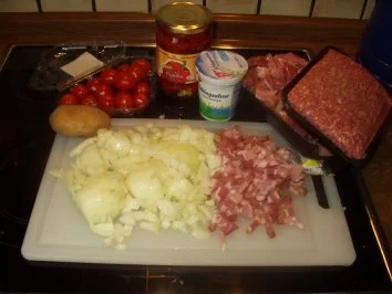 Rezept: Gulasch-Mett-Topf mit Kartoffelkruste Bild Nr. 2 Gulasch-Mett-Topf mit Kartoffelkruste - Rezept - Bild Nr. 2