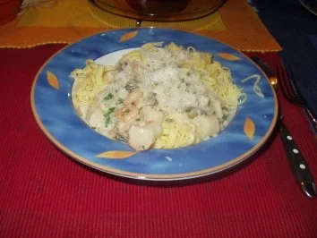 Spagetti selbstgemacht con frutti di mare - Rezept