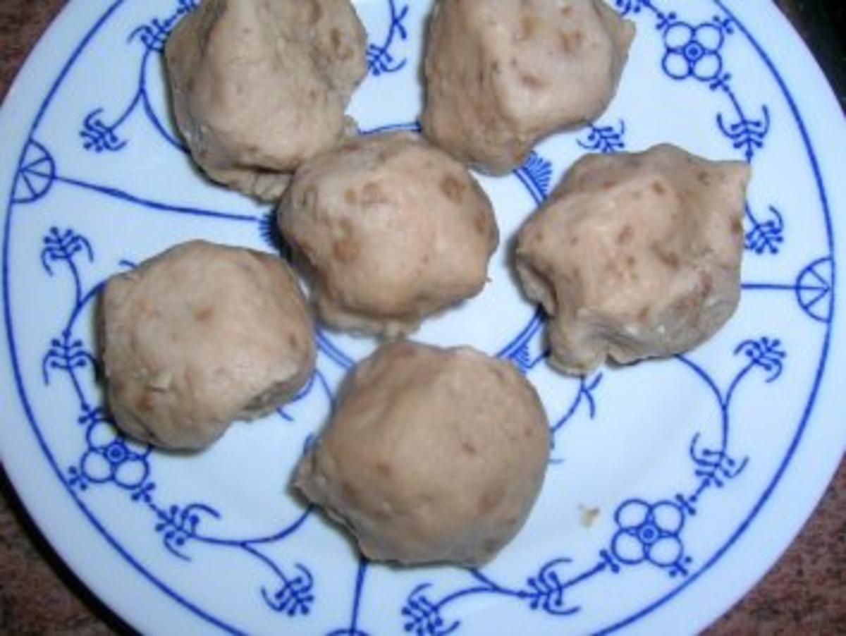 Walnussknödel mit Walnussbutter - ich habe sie zu meinem Hirschfilet ...