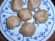 Walnussknödel mit Walnussbutter - ich habe sie zu meinem Hirschfilet serviert - - Rezept