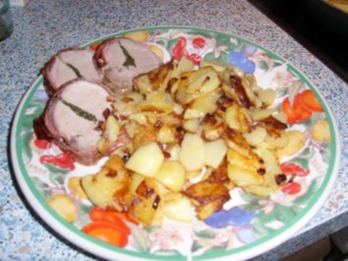 Gefülltes Schweinefilet mit Bratkartoffeln - Rezept - Bild Nr. 3